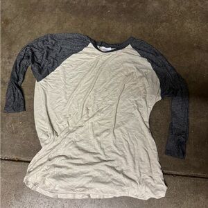 LuLaRoe Women's Gray and Cream Top size Large